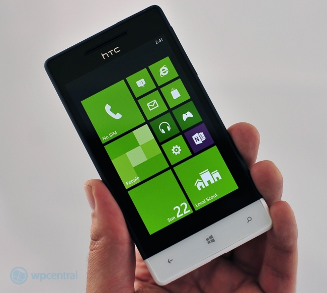 HTC Windows Phone 8S Image 01