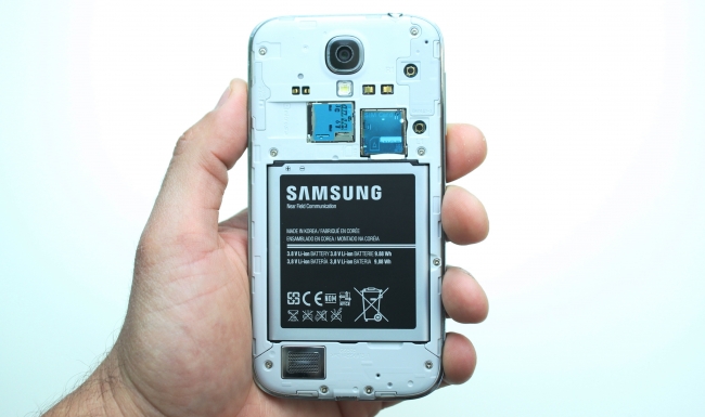 Samsung Galaxy S4 Image 06